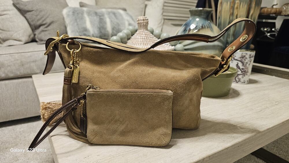 Coach Suede Leather Shoulder Bag Tan Beige Handbag Purse with Matchi Pouch